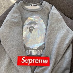 Women’s Babe foil crewneck